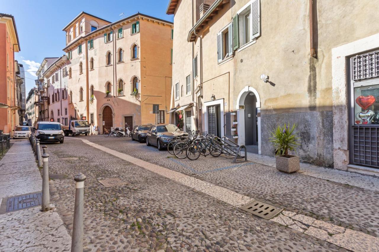 Appartamento Carega - Affitti Brevi Italia Verona Ngoại thất bức ảnh